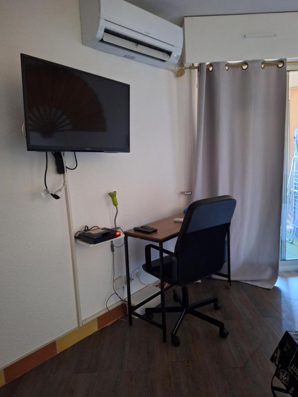 Appartement Au Lagon Bleu A Frejus, Garage, Tennis & Piscine 1200 M2 Εξωτερικό φωτογραφία